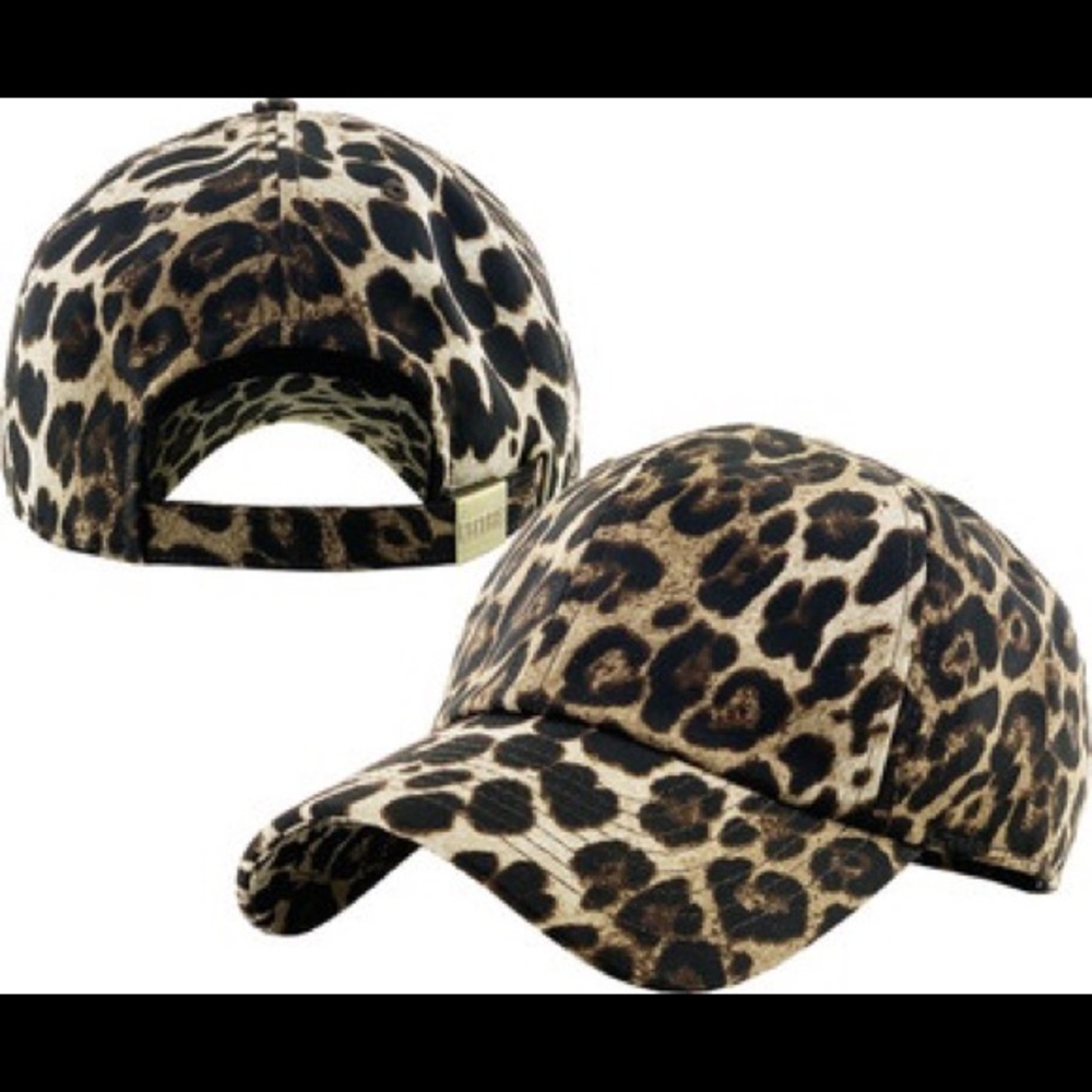 Leopard cap